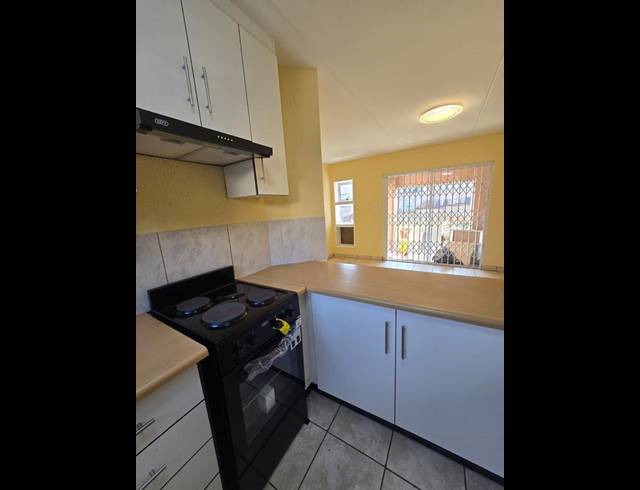 2 BEDROOM TOWNHOUSE FOR SALE IN WINCHESTER HILLS EXT 3